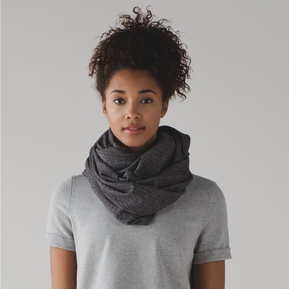 Lululemon Vinyasa Snap Scarf Convertible Heathered Herringbone - Picture 5 of 8